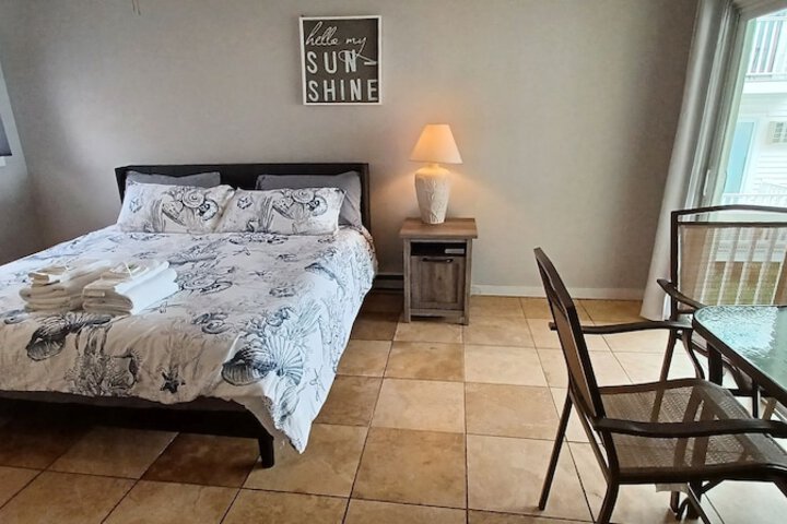 Room 34 of 77