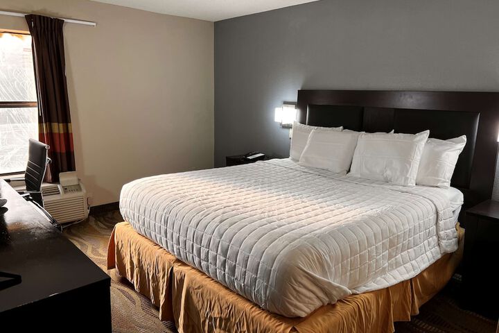 Room 7 of 13