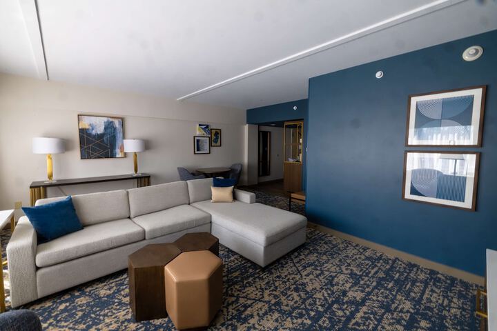 Room 34 of 105