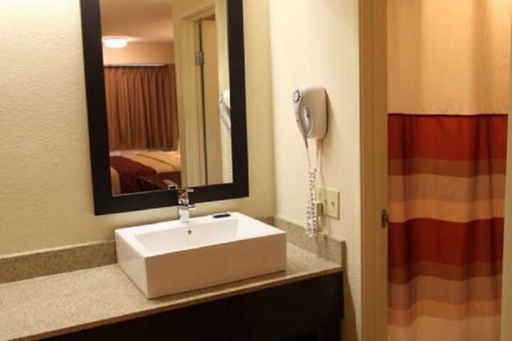 Red Roof Inn Washington PA