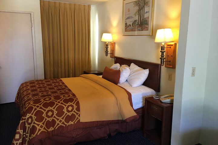 Room 2 of 19