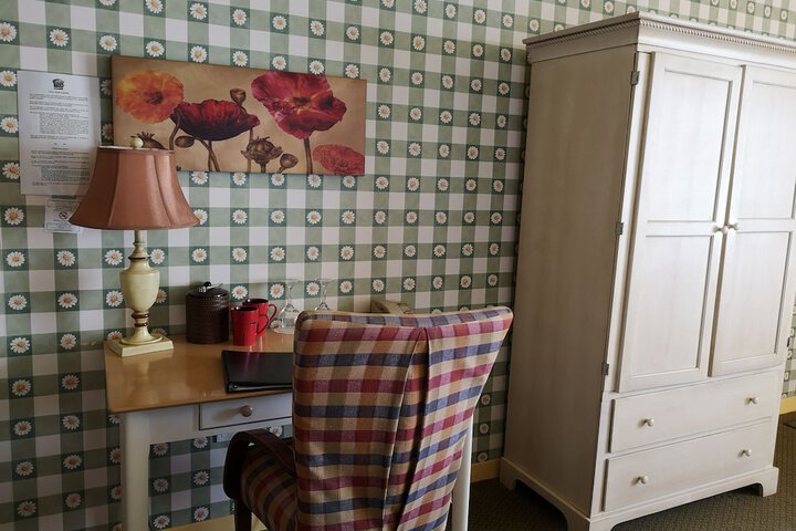 Room 30 of 53