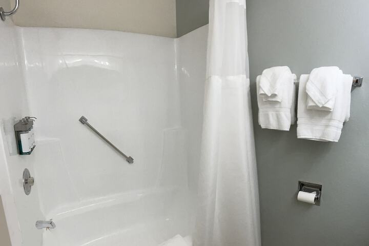 Room 35 of 60