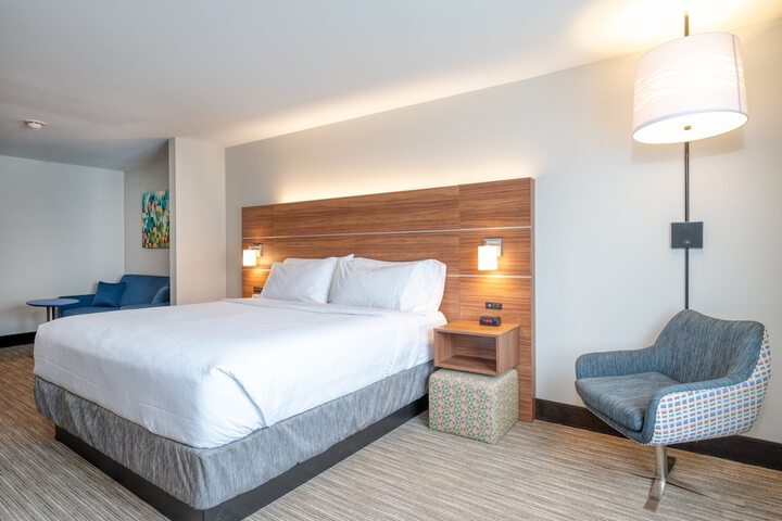 Room 15 of 49