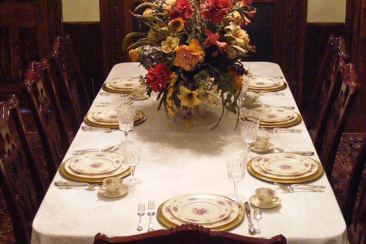 Adair Manor Bed & Breakfast