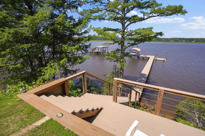 Chickahominy Riverside Guest Home by Williamsburg