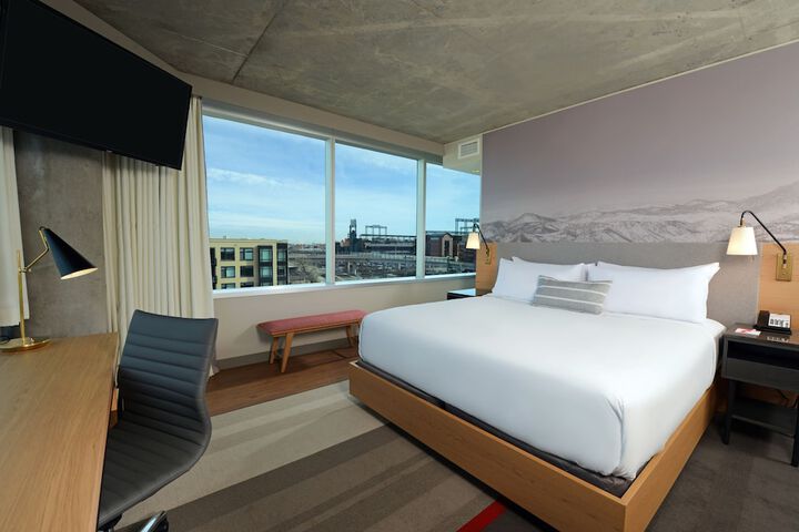 Room 34 of 64