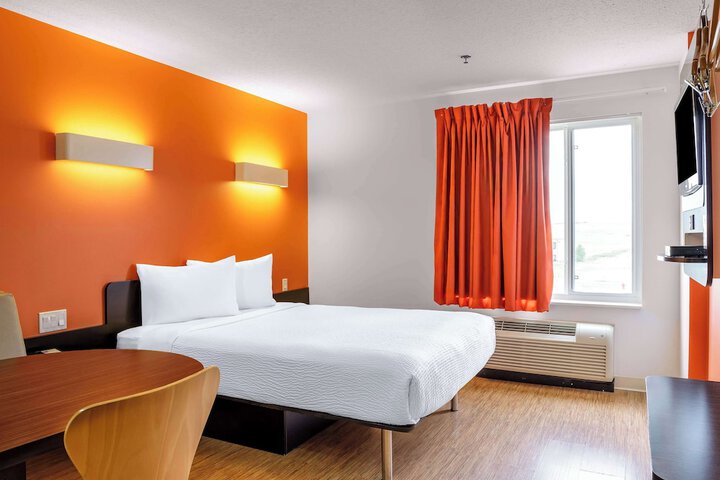 Room 19 of 25