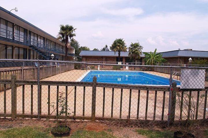Pool 7 of 42