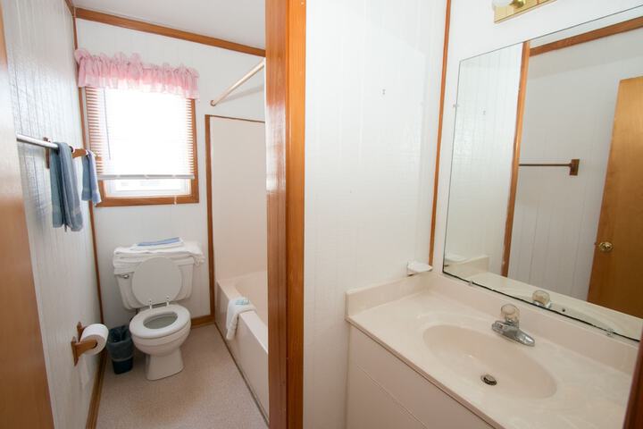 Room 126 of 199