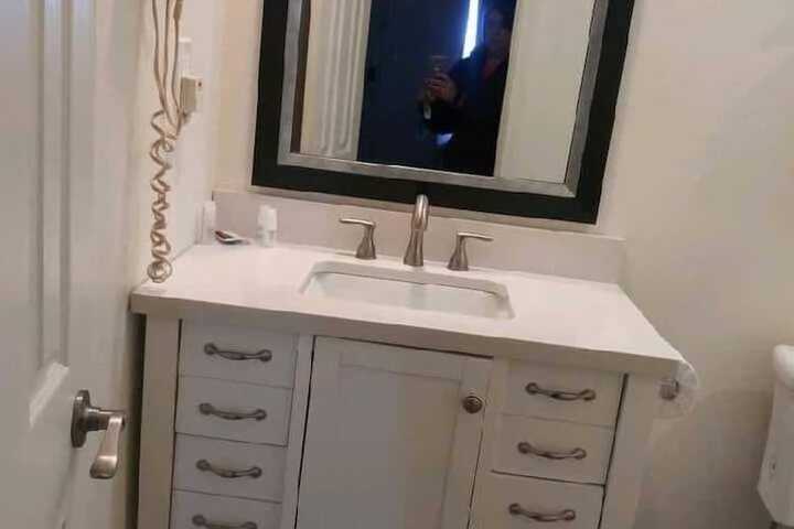 Room 13 of 25