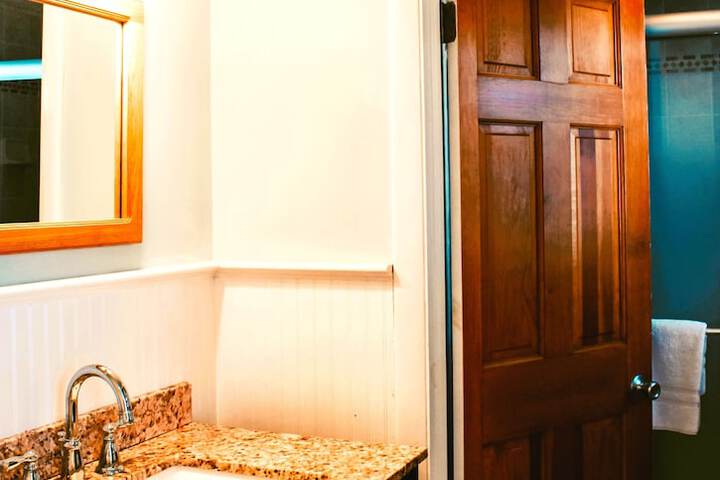 Room 51 of 230