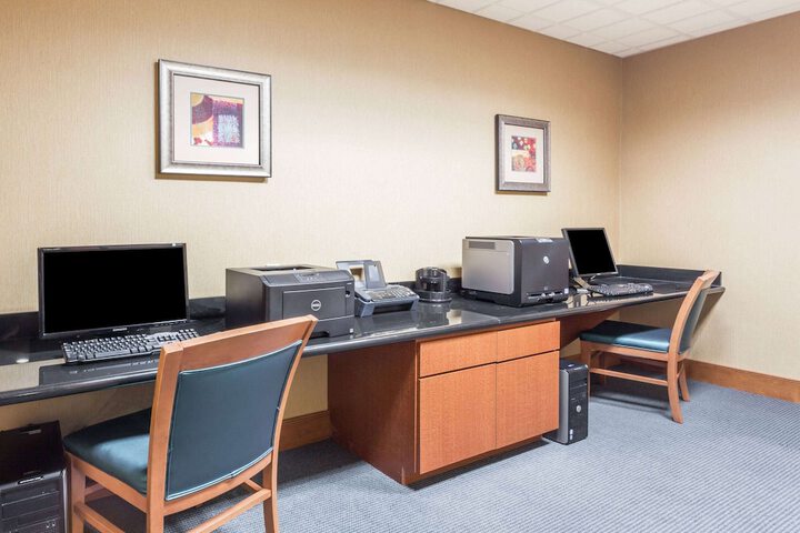 Business Center 29 of 29