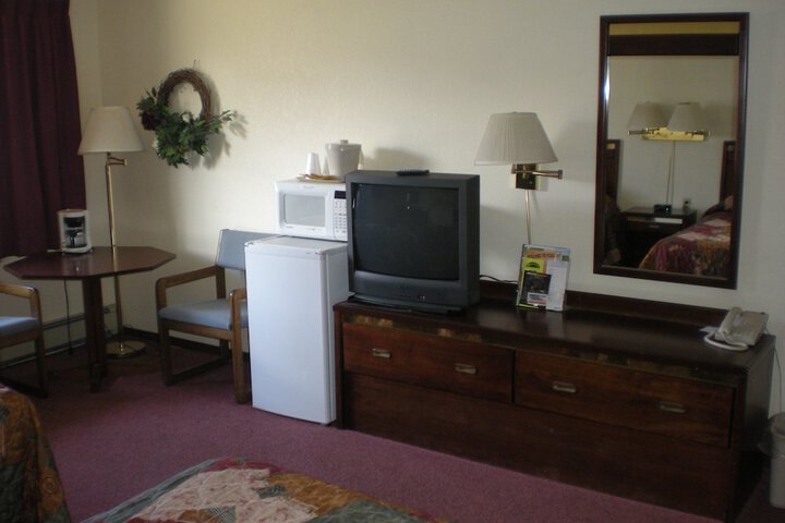 Room 13 of 26
