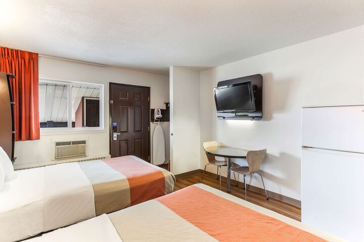 Room 7 of 15