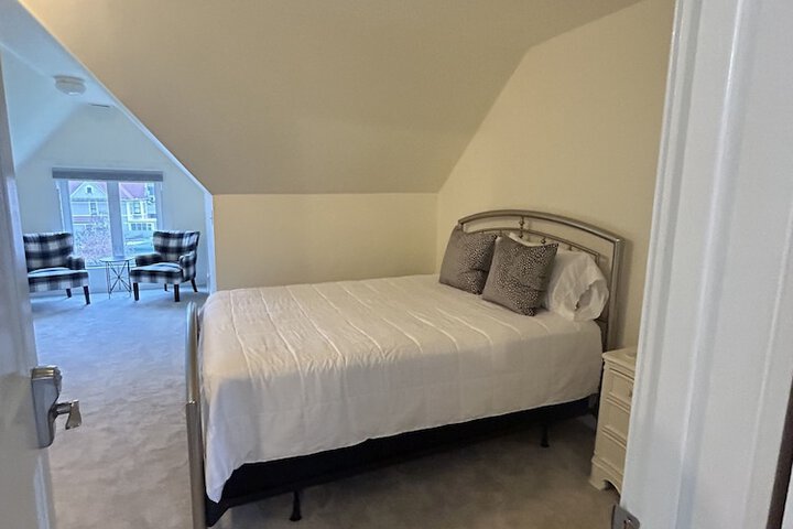 Room 18 of 19