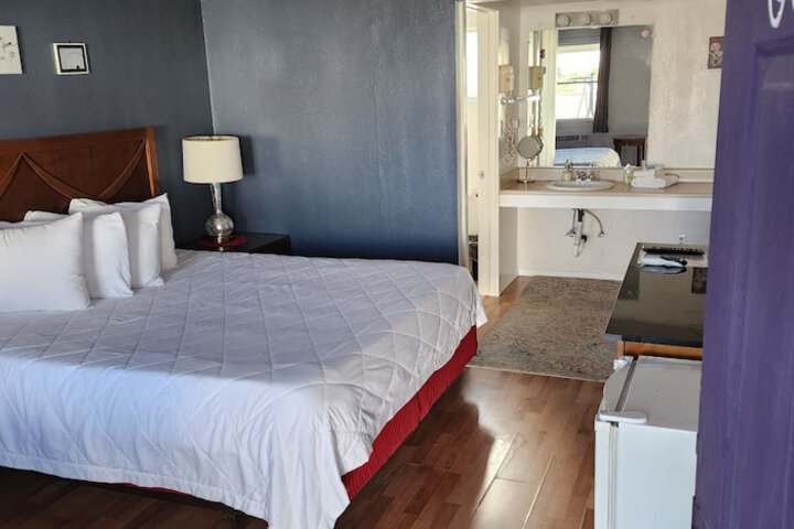 Room 54 of 98