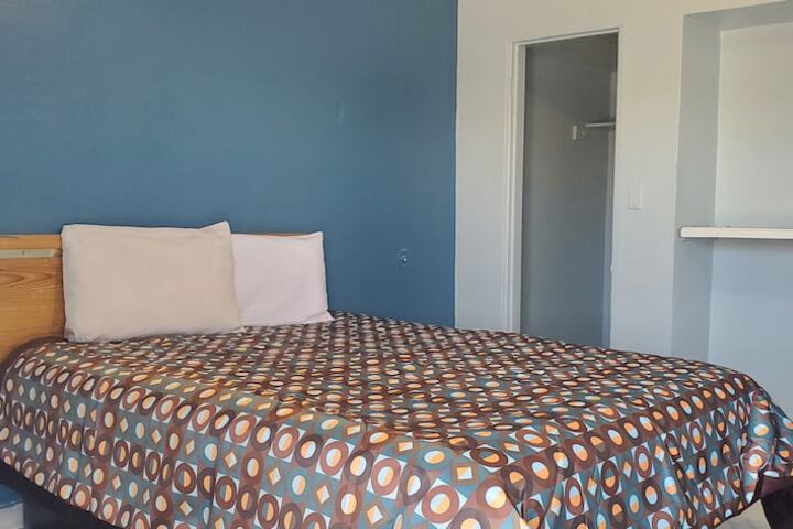 Room 12 of 12
