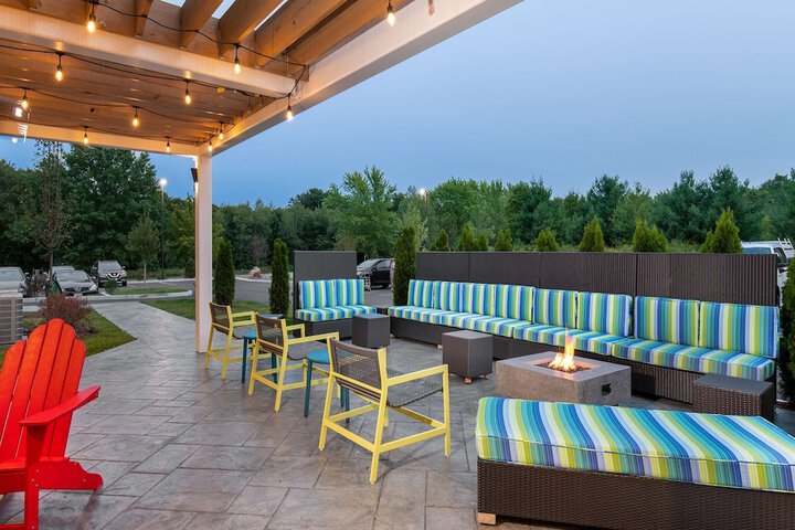 Terrace/Patio 28 of 29