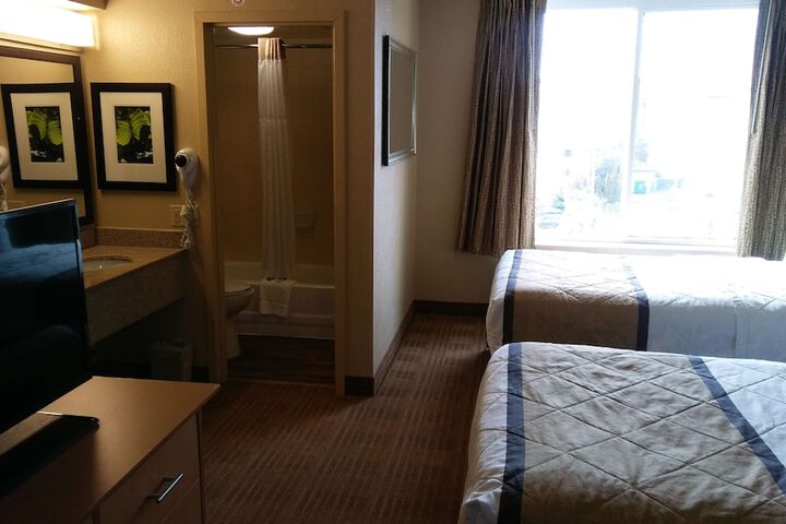 Room 22 of 40