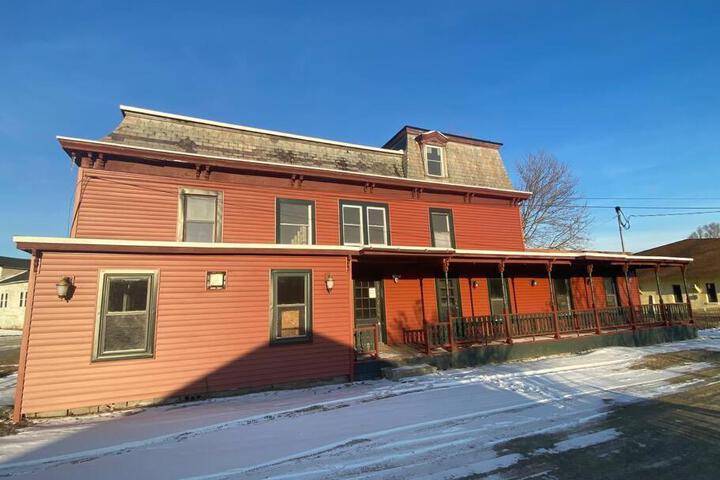 2 Bed Berkshire Getaway at Stephentown Hotel