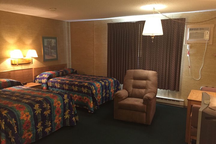 Room 33 of 61