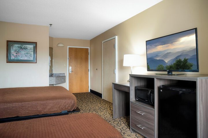 Room 13 of 25