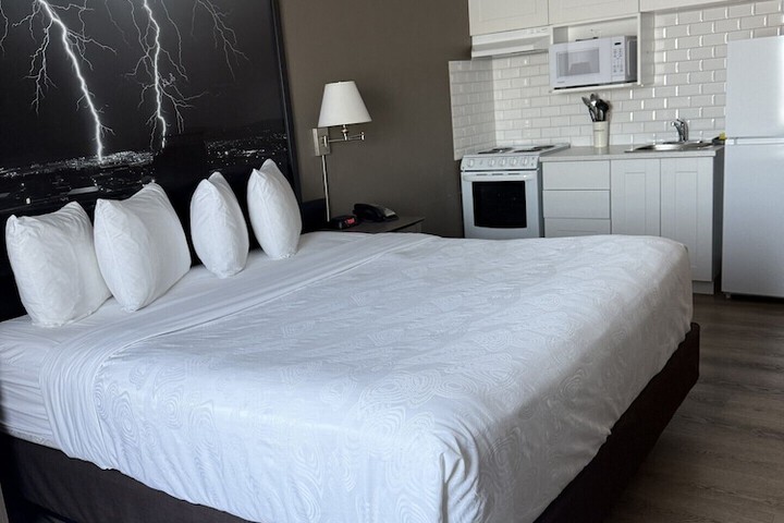 Super 8 by Wyndham Dawson Creek