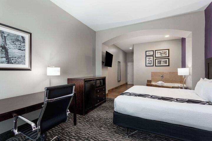 Room 18 of 49