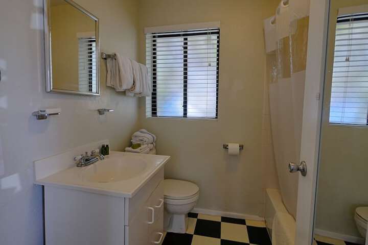 Room 25 of 61