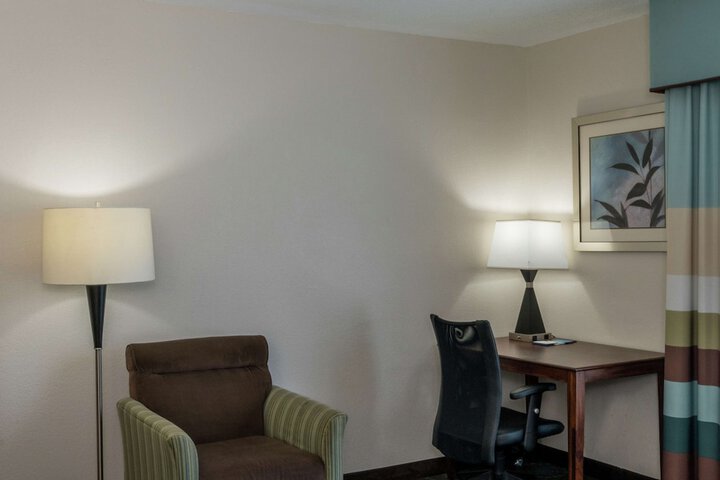 Room 15 of 58