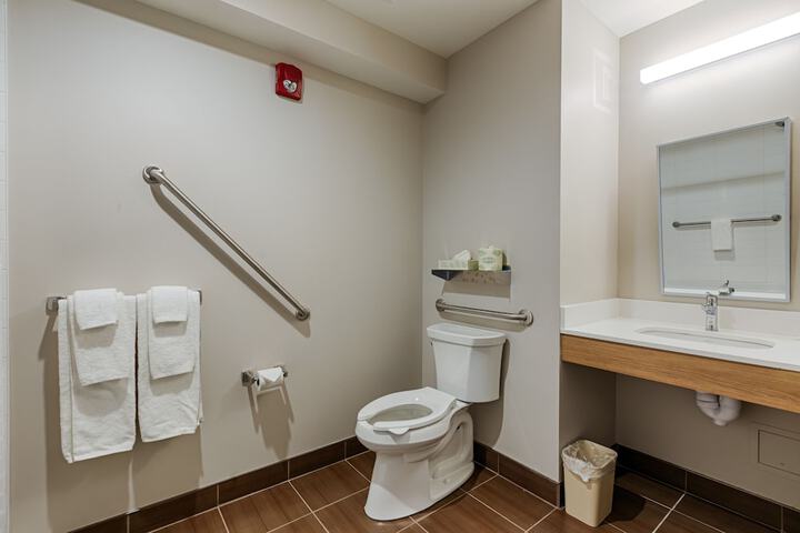 Room 32 of 71