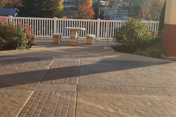 Terrace/Patio 21 of 34