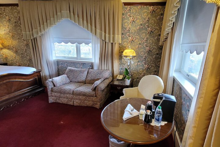 Room 69 of 104