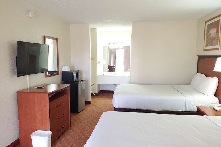 Room 25 of 26