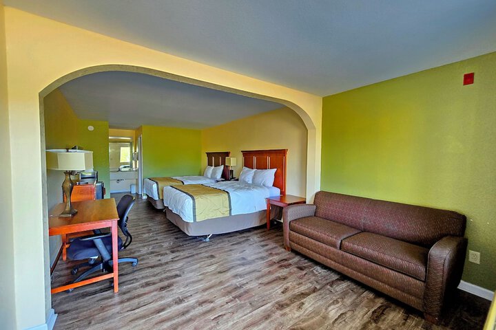 Room 8 of 30