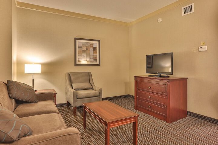 Room 71 of 118