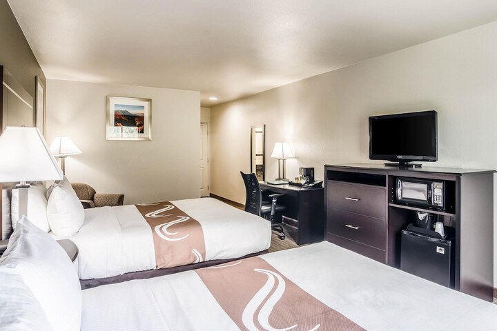 Room 13 of 29