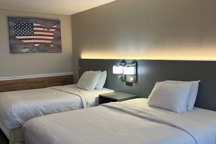 Room 9 of 10