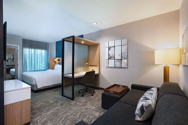Room 11 of 21