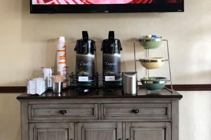 Breakfast/Coffee Service 49 of 60