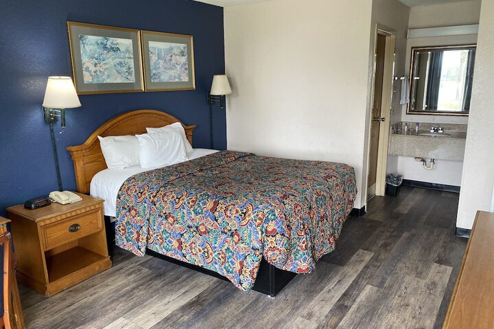Room 11 of 52