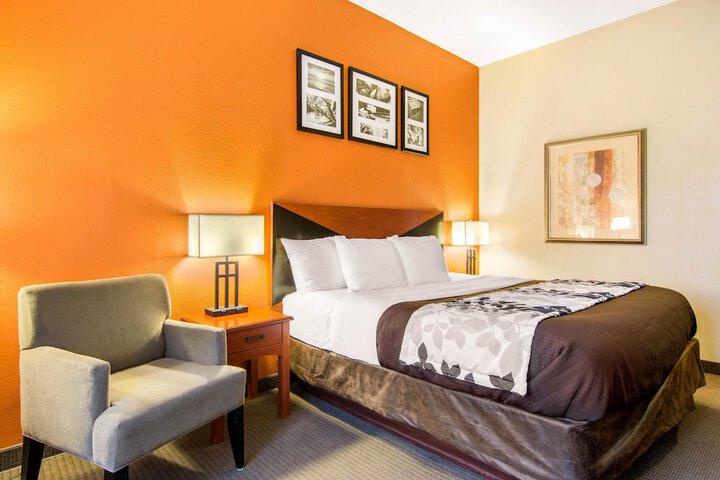 Room 18 of 30