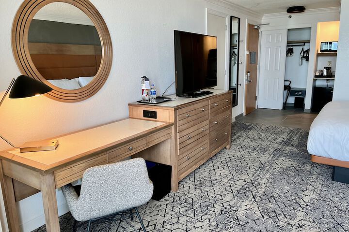 Room 85 of 152