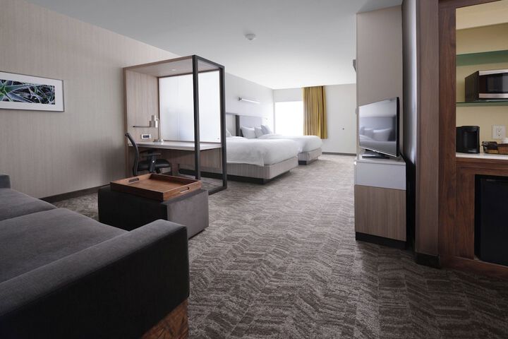 Room 14 of 23
