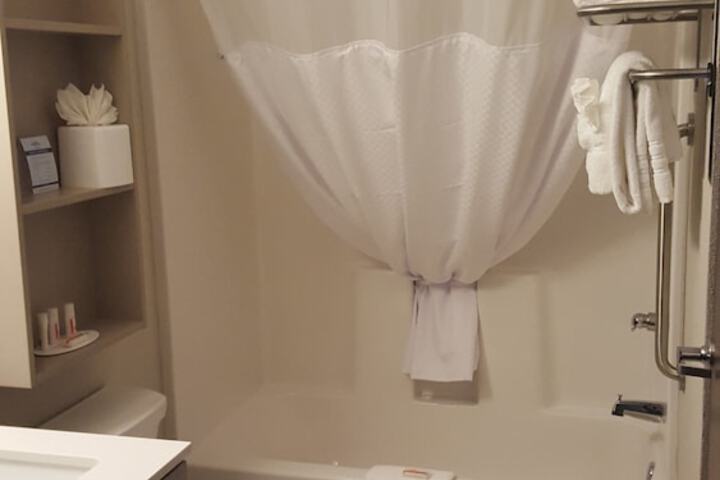 Room 11 of 29