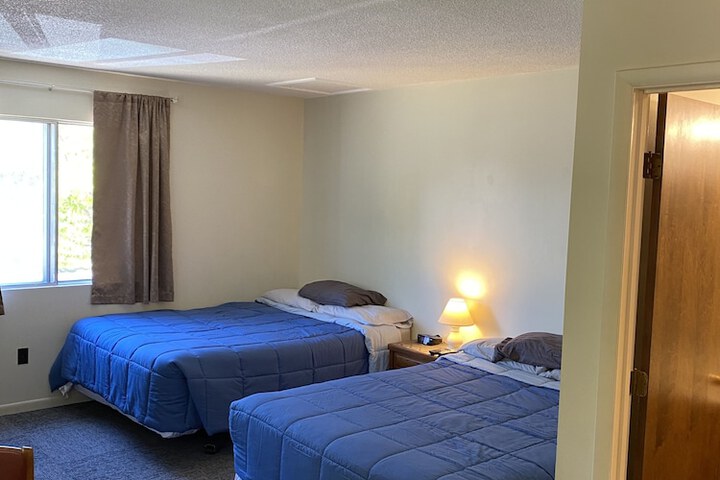 Room 10 of 30