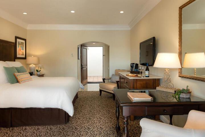 Westlake Village Inn