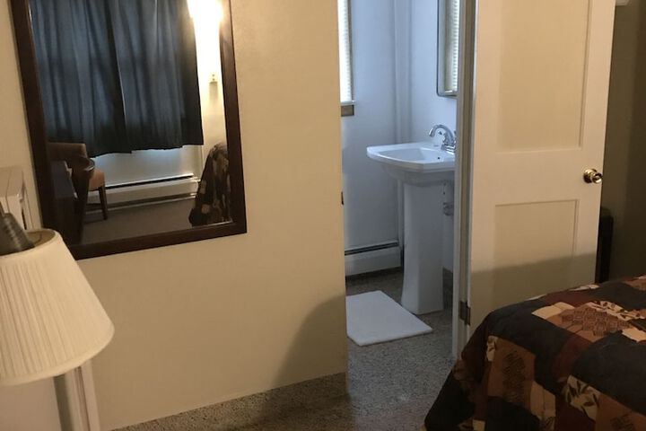 Room 39 of 98