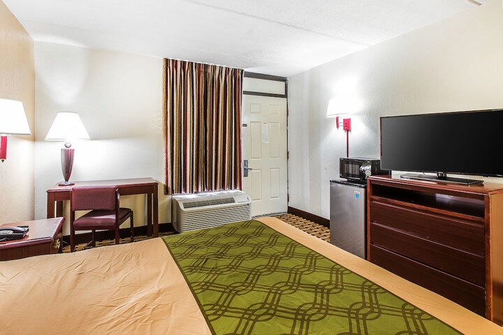Room 16 of 24